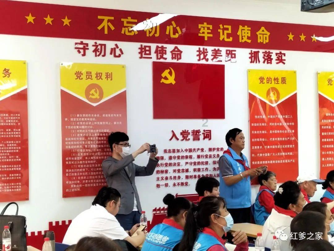 网红书记现场带货,“小龙人”面塑添年味,这个春节咱回村过!